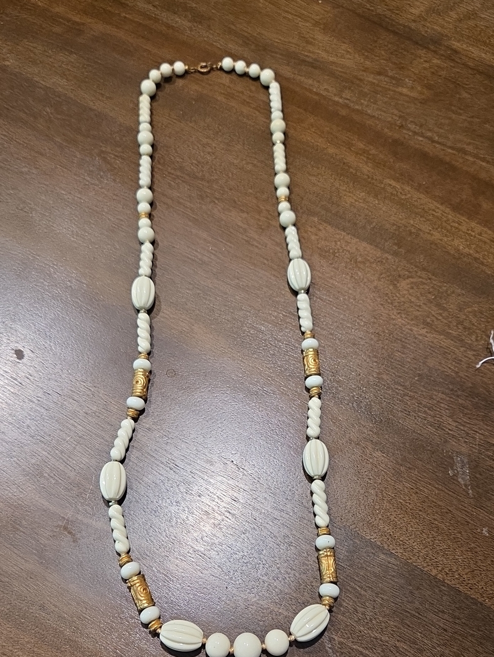 VINTAGE NECKLACE